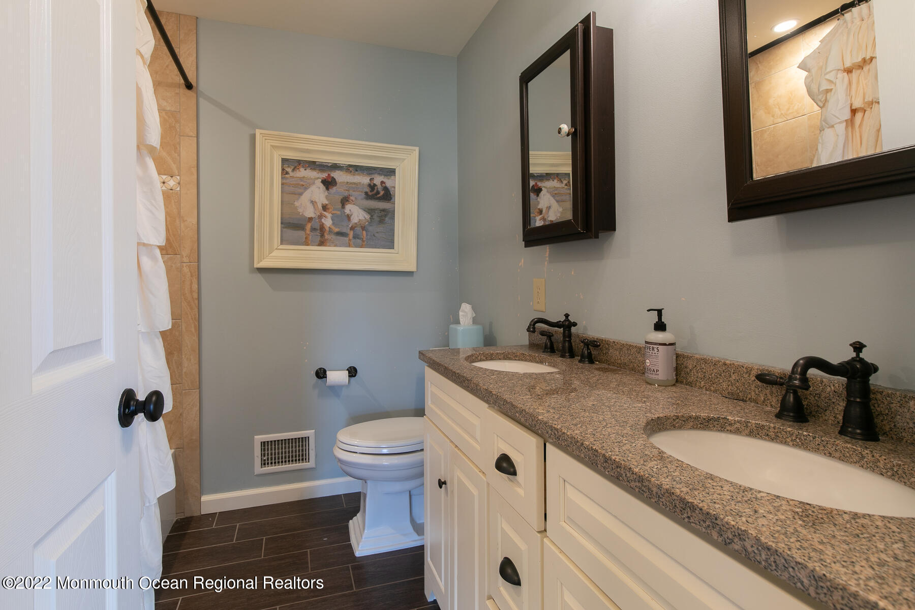 4 Shawnee Court Colts Neck, NJ 07722 - Photo 29 of 51 4M3A9822-030-008-1800x1200