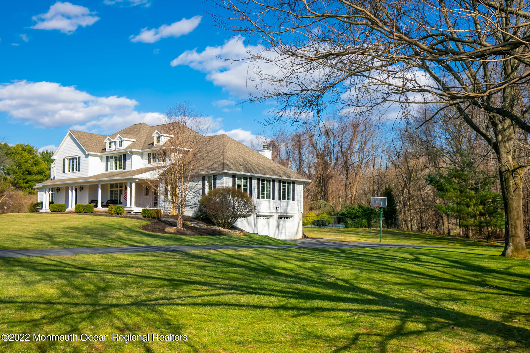 4 Shawnee Court Colts Neck, NJ 07722 - Photo 4 of 51 4M3A1410-072-055-1800x1200