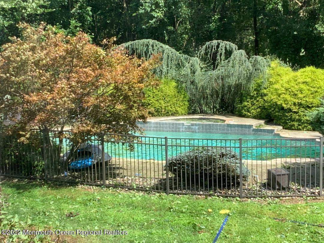 4 Shawnee Court Colts Neck, NJ 07722 - Photo 51 of 51 thumbnail-18