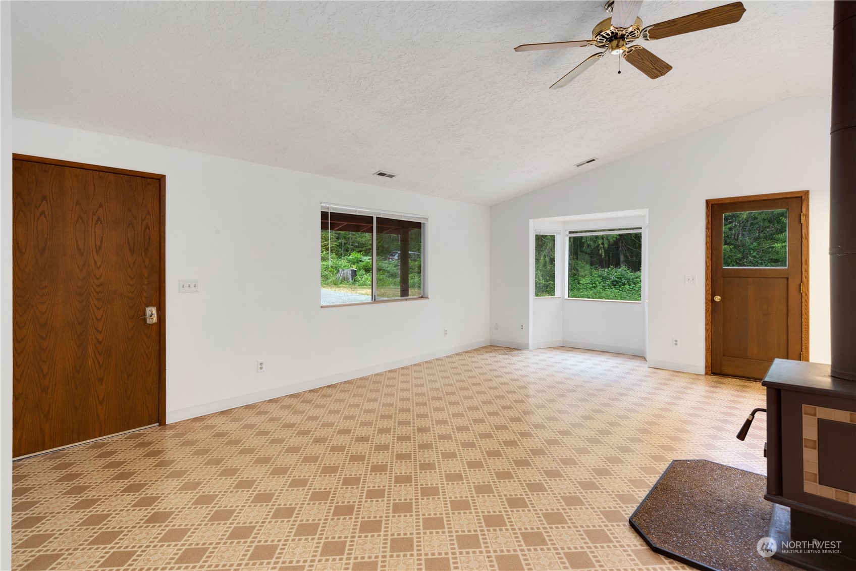 470 Rhododendron Lane Brinnon, WA 98320 - Photo 14 of 32 Gallery Image 14