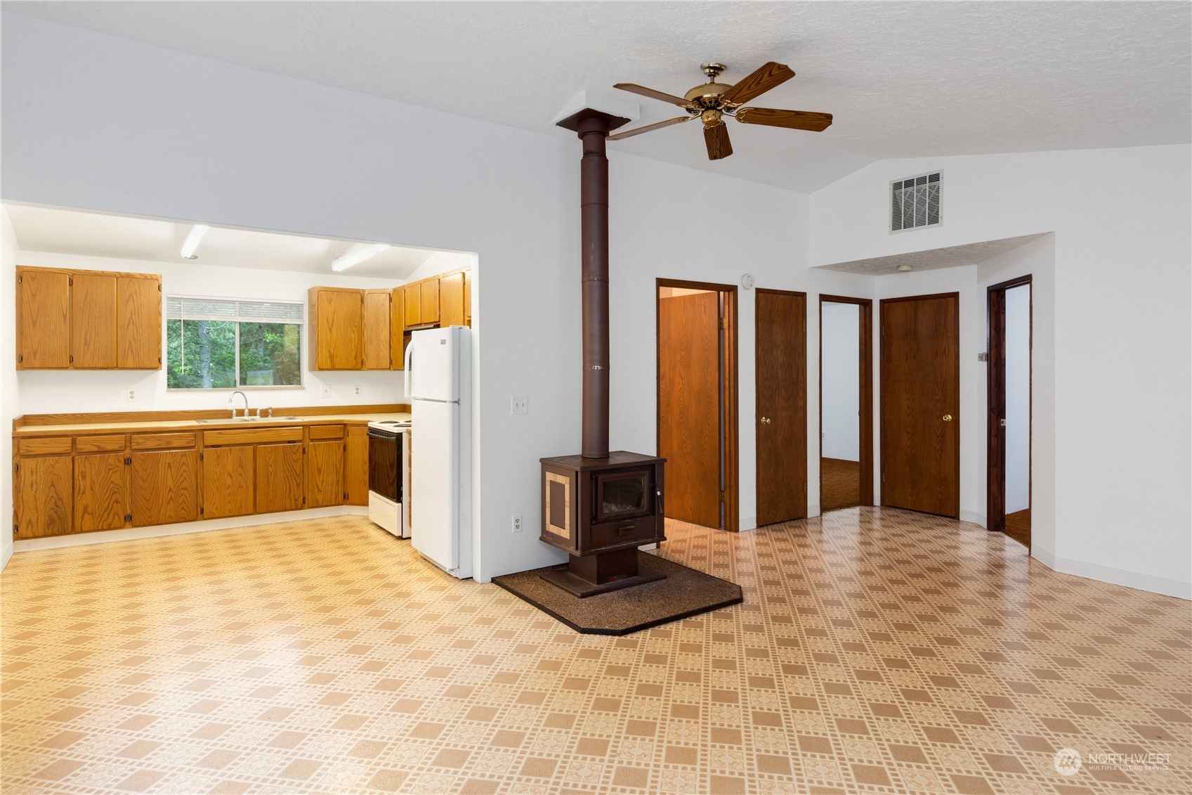 470 Rhododendron Lane Brinnon, WA 98320 - Photo 18 of 32 Gallery Image 18
