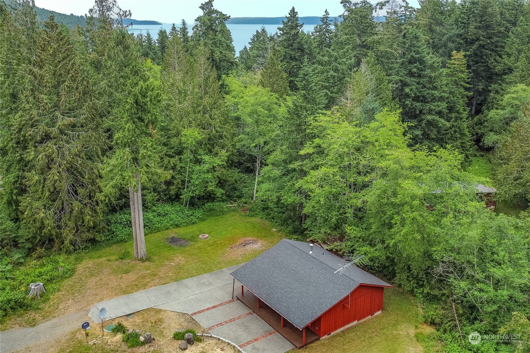 470 Rhododendron Lane Brinnon, WA 98320 - Photo 9 of 32 Gallery Image 9