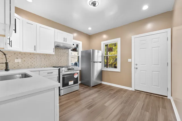 $424,900 | 435 North Leclaire Avenue, Chicago, IL 60644