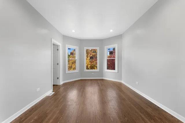 $424,900 | 435 North Leclaire Avenue, Chicago, IL 60644