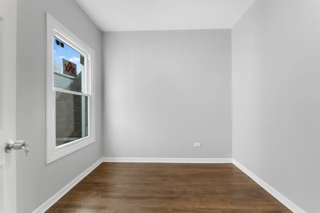 $424,900 | 435 North Leclaire Avenue, Chicago, IL 60644