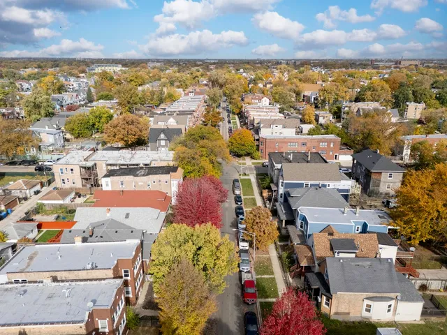 $424,900 | 435 North Leclaire Avenue, Chicago, IL 60644