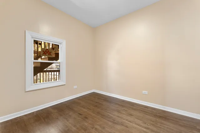 $424,900 | 435 North Leclaire Avenue, Chicago, IL 60644