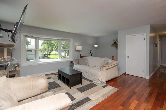 $325,000 | 408 6th Avenue Northwest, Dodge Center, MN 55927