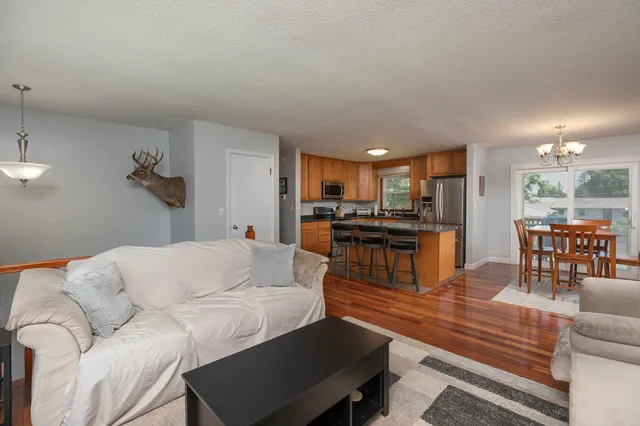 $325,000 | 408 6th Avenue Northwest, Dodge Center, MN 55927