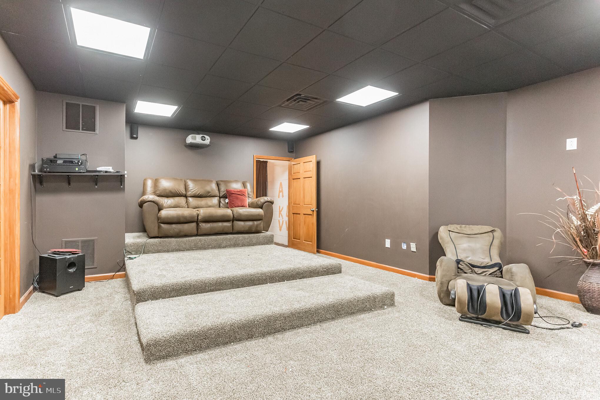 412 Welsh Road Philadelphia, PA 19115 - Photo 28 of 30