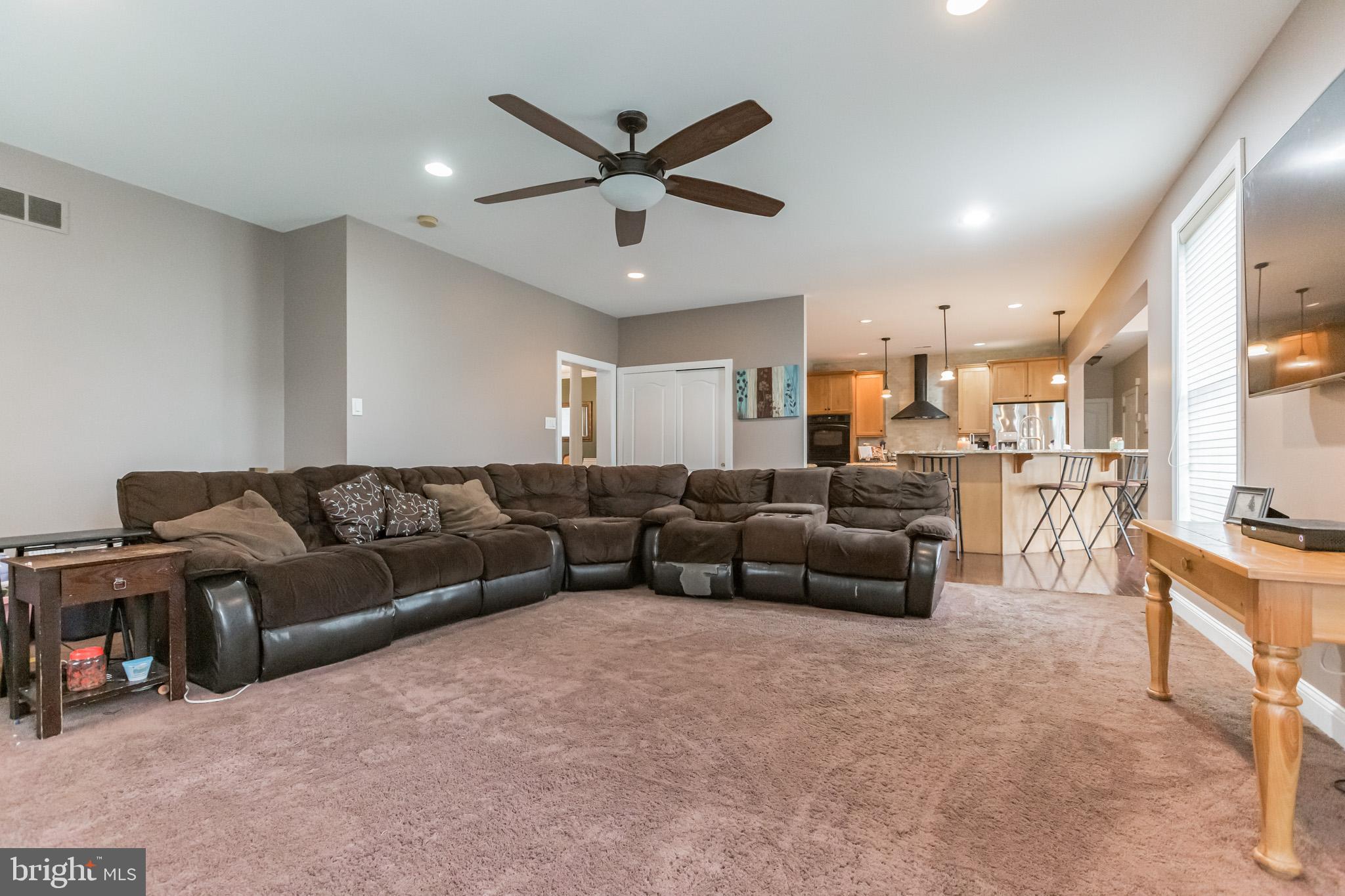 412 Welsh Road Philadelphia, PA 19115 - Photo 5 of 30