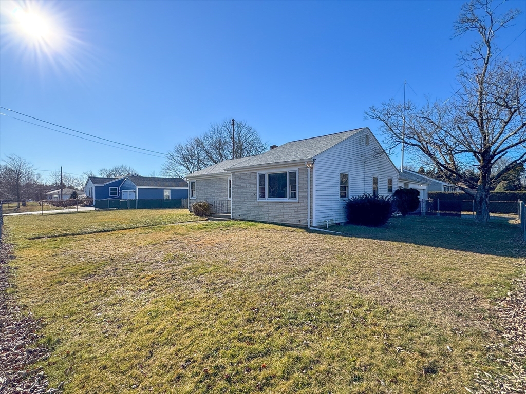 300 Davis Road Westport, MA 02790 - Photo 7 of 26