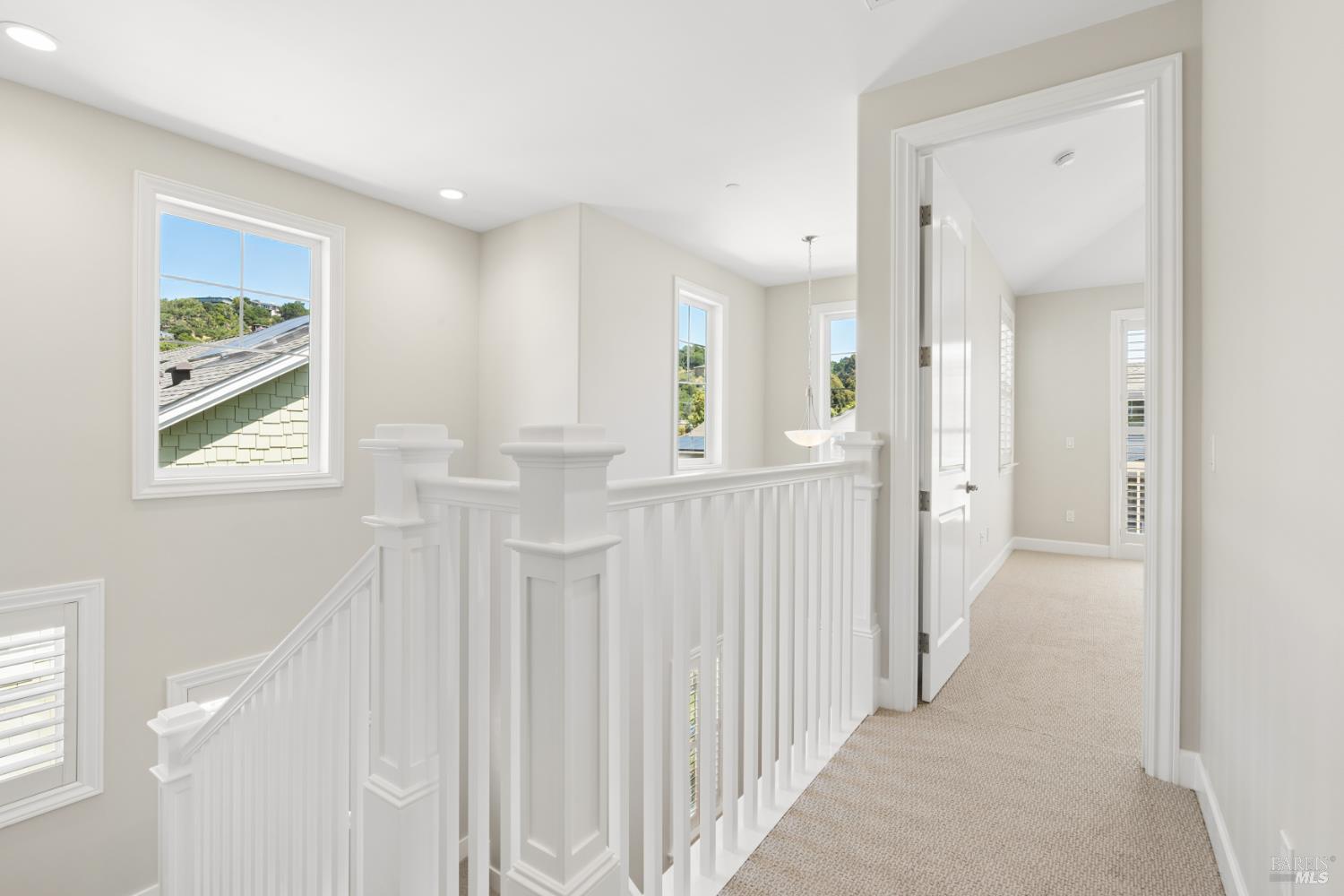34 Bayharbor Way San Rafael, CA 94901 - Photo 17 of 45