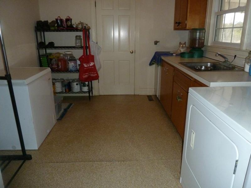 345 Scuffling Hill Road Rocky Mount, VA 24151 - Photo 22 of 64 47 Entry Laundry