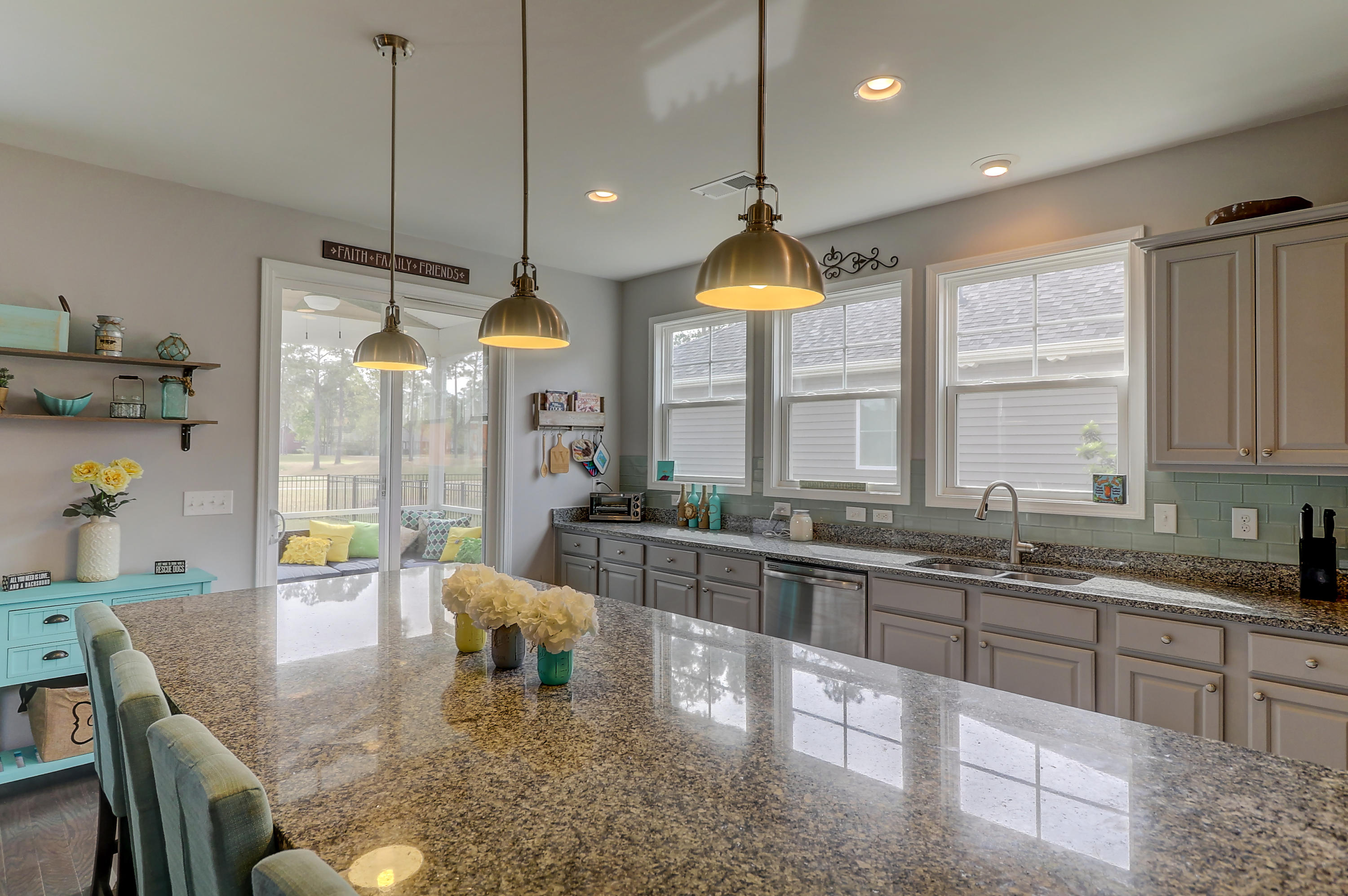 406 Kilarney Road Summerville, SC 29483 - Photo 10 of 48 406 Kilarney (30)