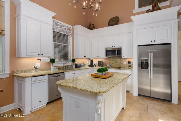 $549,900 | 142 Tidewater Road, Hattiesburg, MS 39402