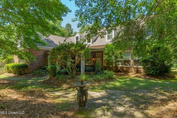 $549,900 | 142 Tidewater Road, Hattiesburg, MS 39402