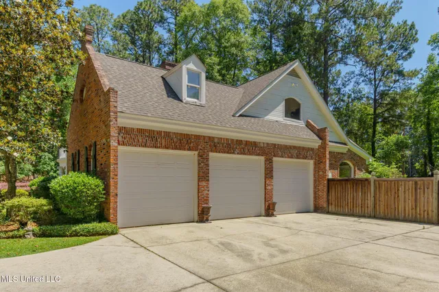 $574,900 | 142 Tidewater Road, Hattiesburg, MS 39402