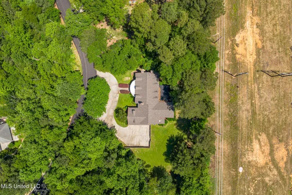 $549,900 | 142 Tidewater Road, Hattiesburg, MS 39402