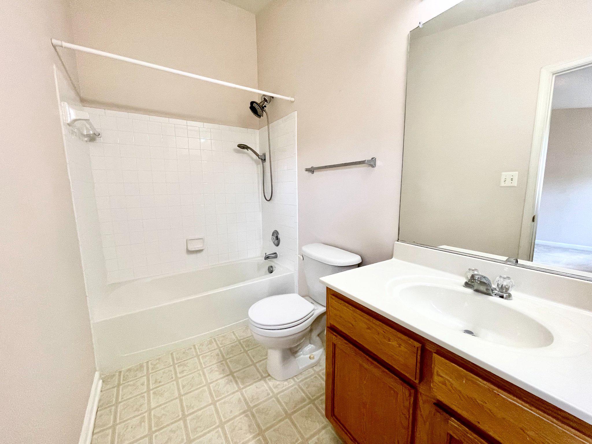 1313 Pendleton Lane Strasburg, VA 22657 - Photo 13 of 22 Primary Bathroom