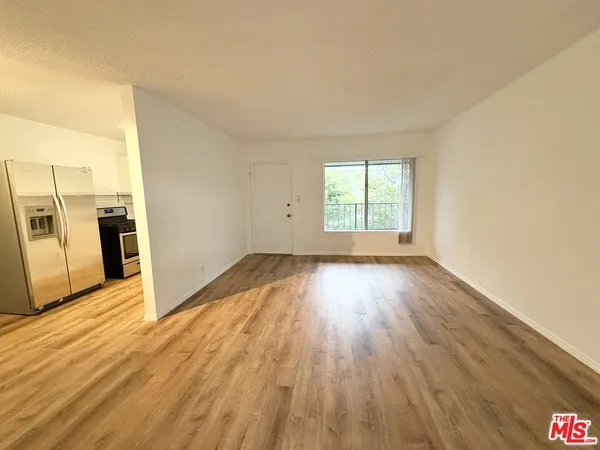 $2,612 | 534 Santa Clara Avenue, Unit 6, Venice, CA 90291
