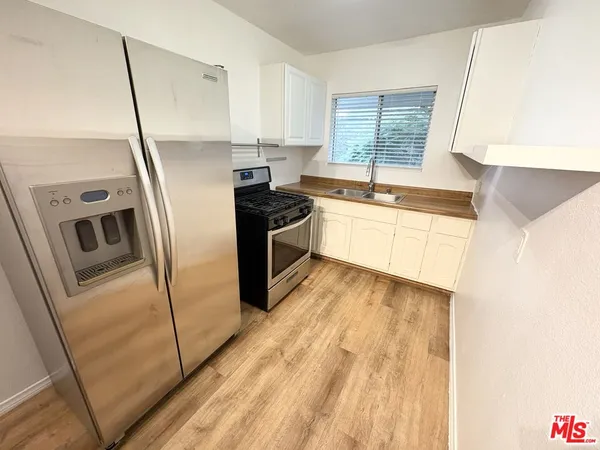 $2,612 | 534 Santa Clara Avenue, Unit 6, Venice, CA 90291