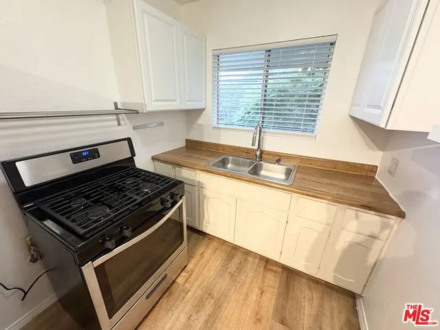 $2,700 | 534 Santa Clara Avenue, Unit 6, Venice, CA 90291