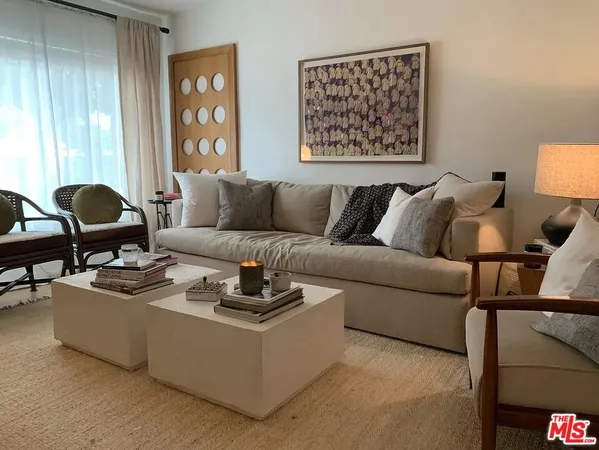 $2,590 | 534 Santa Clara Avenue, Unit 6, Venice, CA 90291