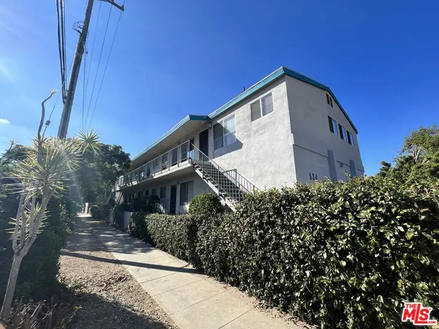 $2,700 | 534 Santa Clara Avenue, Unit 6, Venice, CA 90291