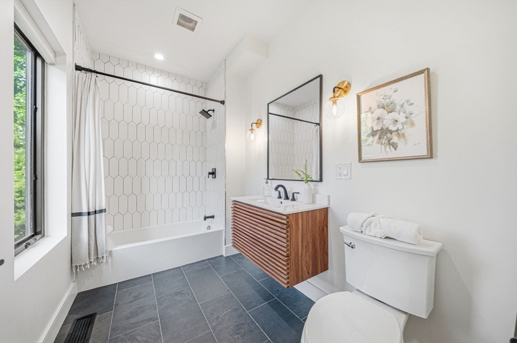 284 Webster Street Newton, MA 02466 - Photo 12 of 42