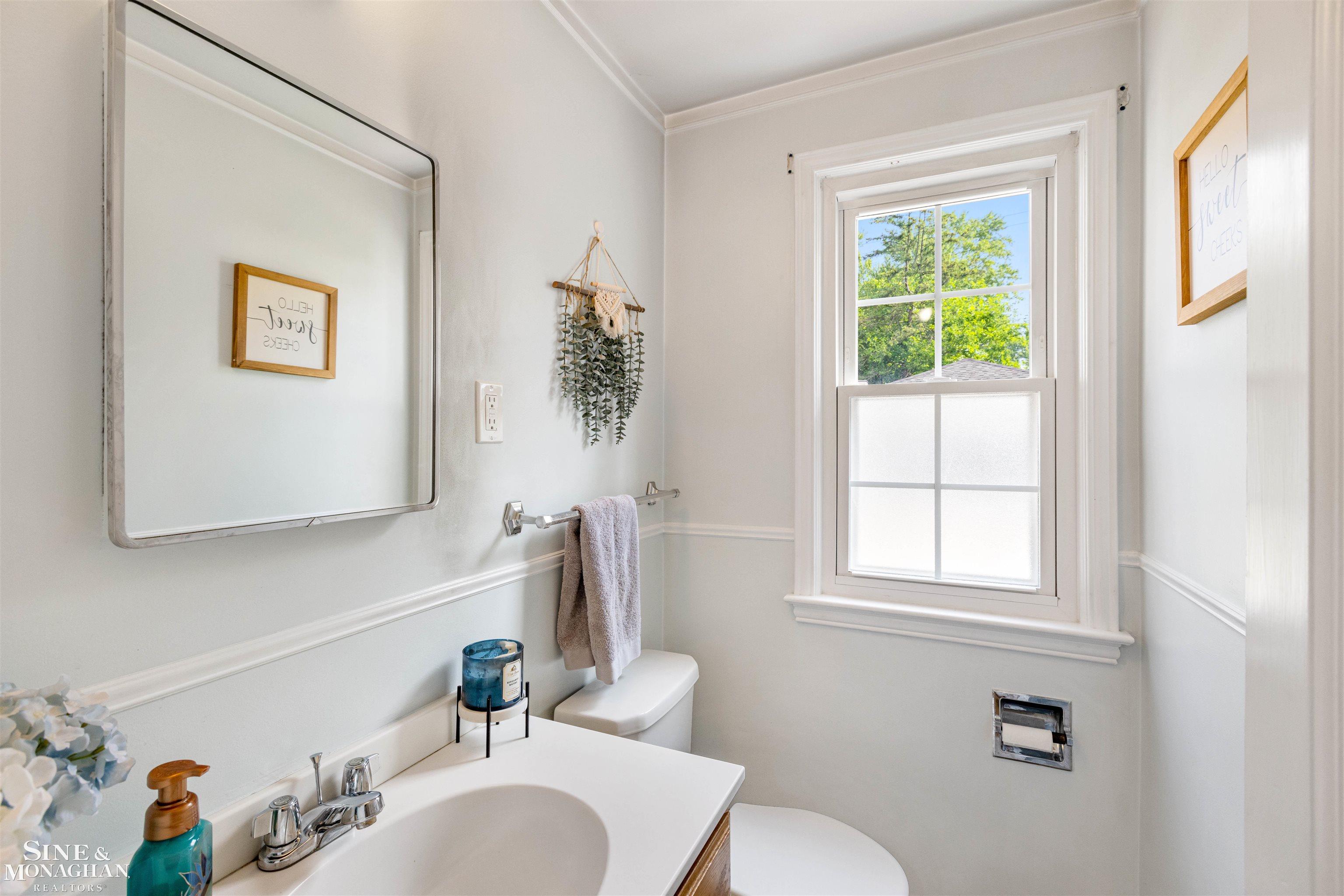 252 Kerby Road Grosse Pointe, MI 48236 - Photo 16 of 40 50146162-d2036b7e-91df-40e7-8eed-defeb7867ca5.JPG