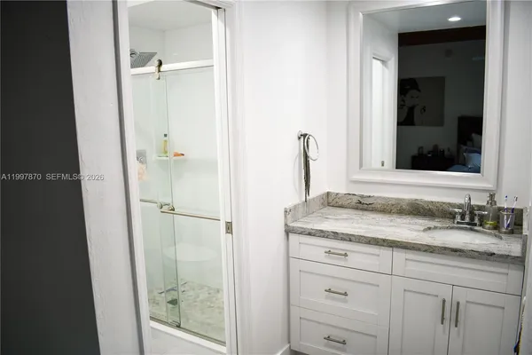 $2,800 | 19420 Northeast 26th Avenue, Unit 123D, Miami, FL 33180