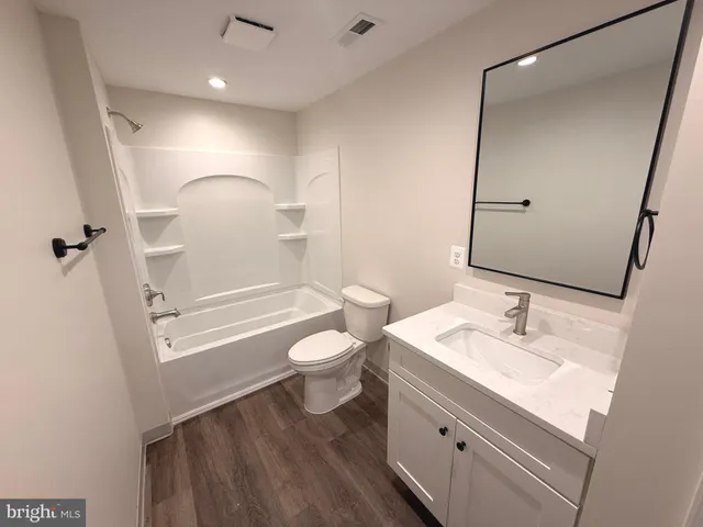 $1,950 | 21899 Three Notch Road, Unit 6, Lexington Park, MD 20653