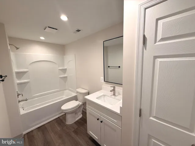 $1,950 | 21899 Three Notch Road, Unit 6, Lexington Park, MD 20653