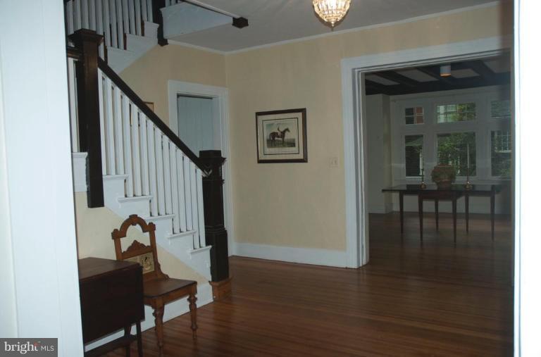 206 Longwood Road Baltimore, MD 21210 - Photo 17 of 24 Additional Foyer View