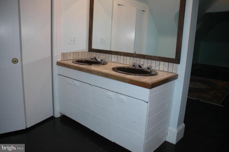 206 Longwood Road Baltimore, MD 21210 - Photo 24 of 24 Bath #2