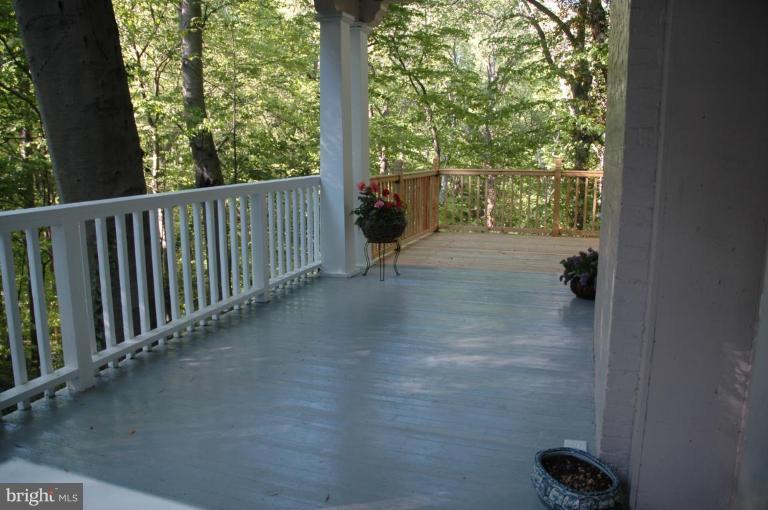 206 Longwood Road Baltimore, MD 21210 - Photo 5 of 24 Porch