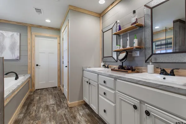 $625,000 | 8642 & 8644 S Fm 779, Alba, TX 75410