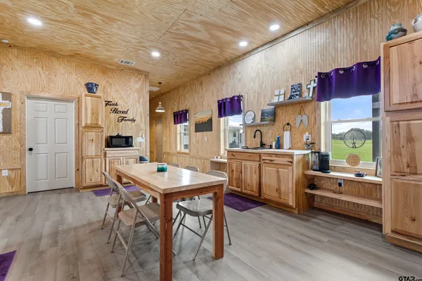 $625,000 | 8642 & 8644 S Fm 779, Alba, TX 75410