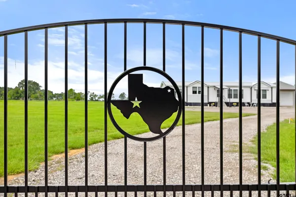 $625,000 | 8642 & 8644 S Fm 779, Alba, TX 75410