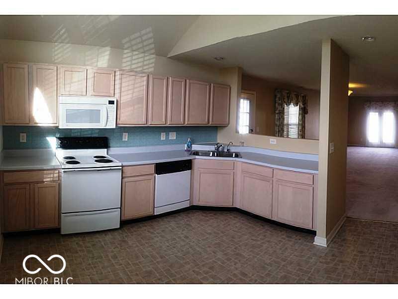 17011 Mapleton Place Westfield, IN 46074 - Photo 6 of 14