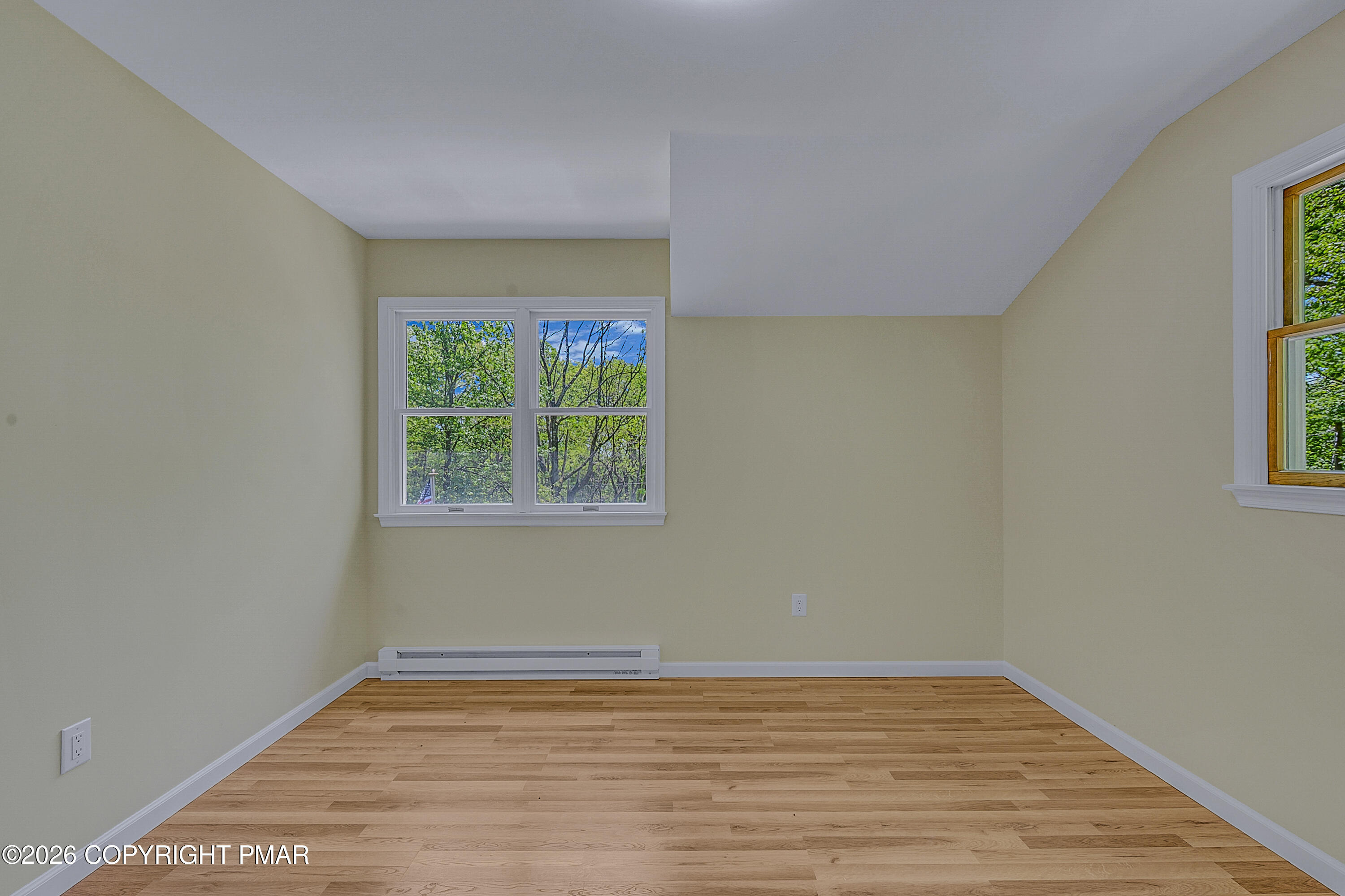 171 Foothill Boulevard Effort, PA 18330 - Photo 19 of 47 Bedroom 3