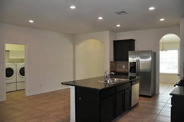 $2,100 | 3335 Jane Way, Richmond, TX 77406