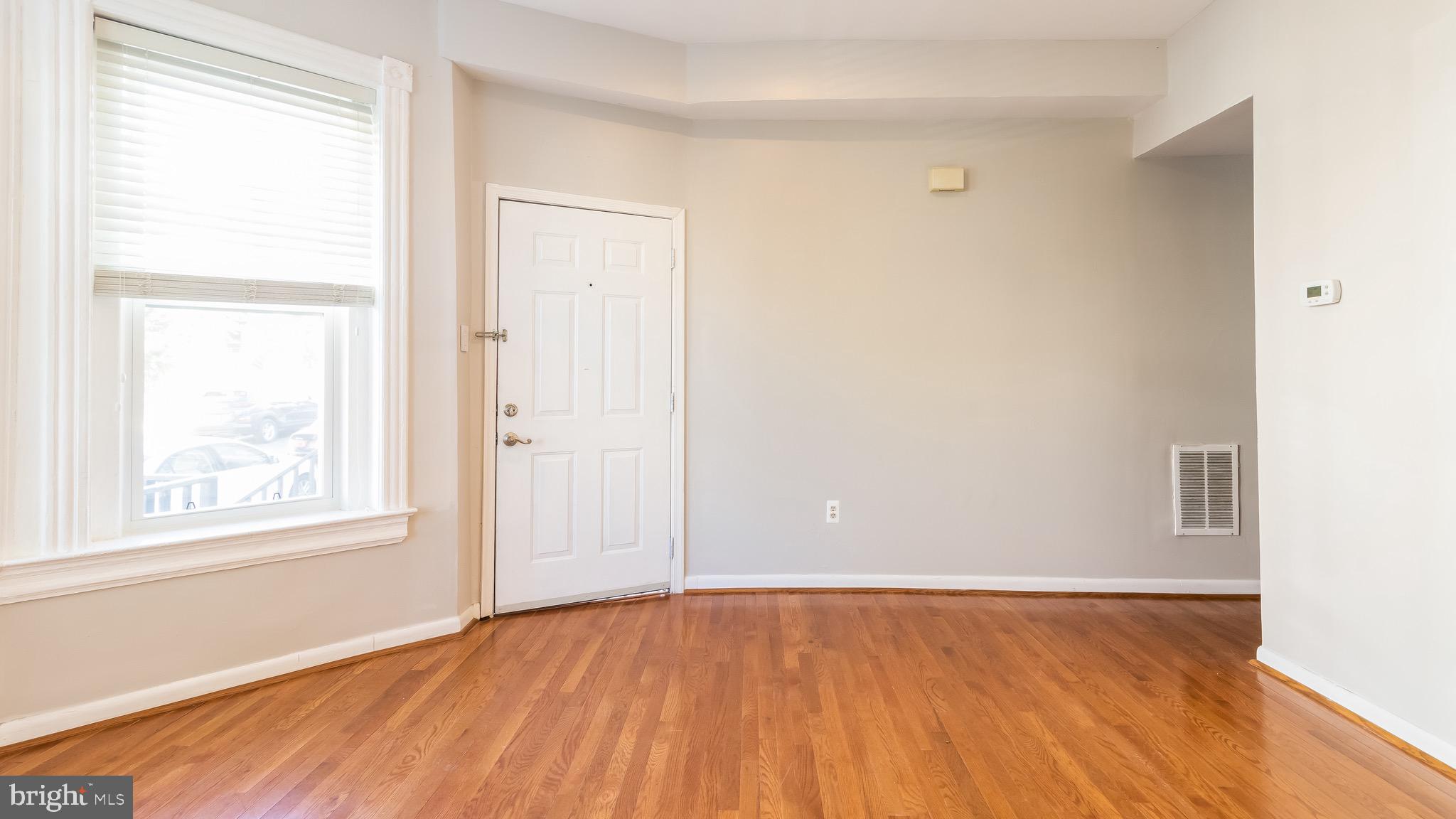 31 Todd Place Northeast Washington, DC 20002 - Photo 4 of 19 living room