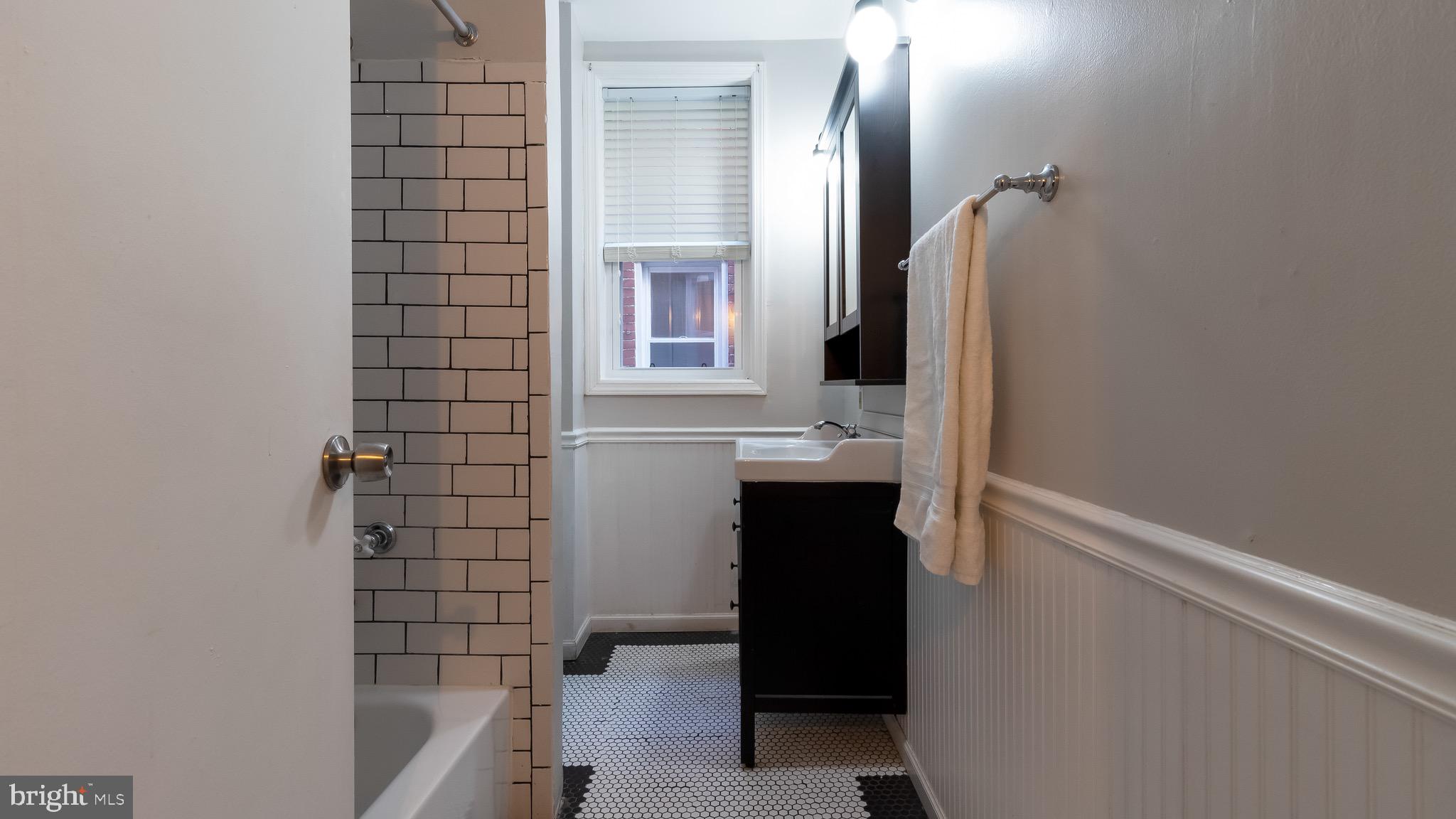 31 Todd Place Northeast Washington, DC 20002 - Photo 10 of 19 bathroom