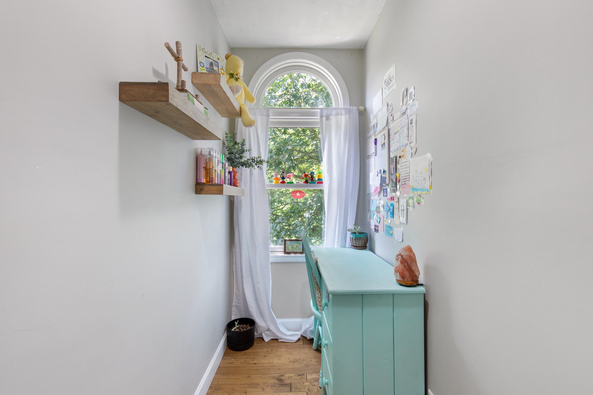 3161 Little Rock Road Eagleville, TN 37060 - Photo 23 of 56 a view of entryway with a window and a table