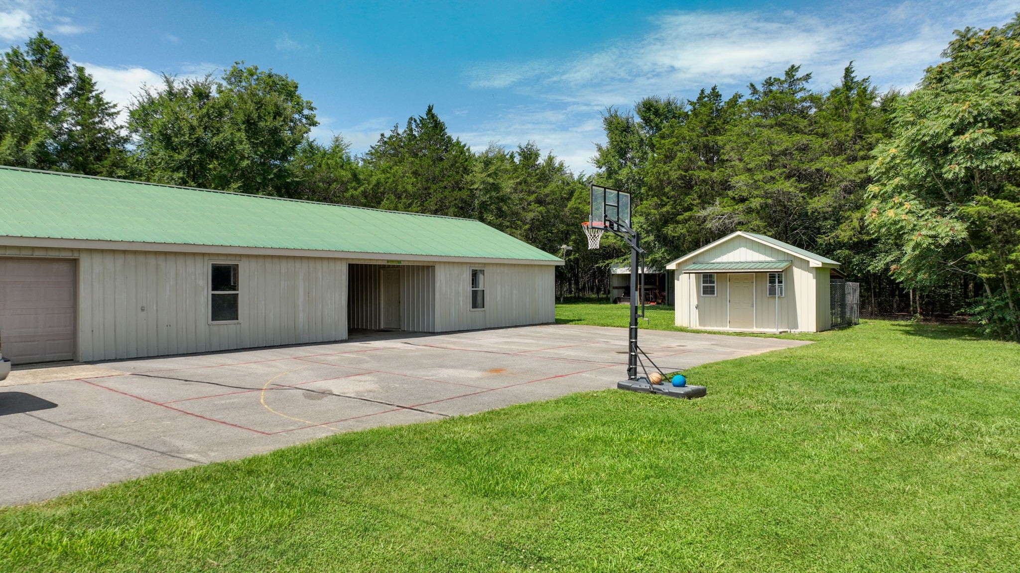3161 Little Rock Road Eagleville, TN 37060 - Photo 35 of 56 a house with green field in front of it
