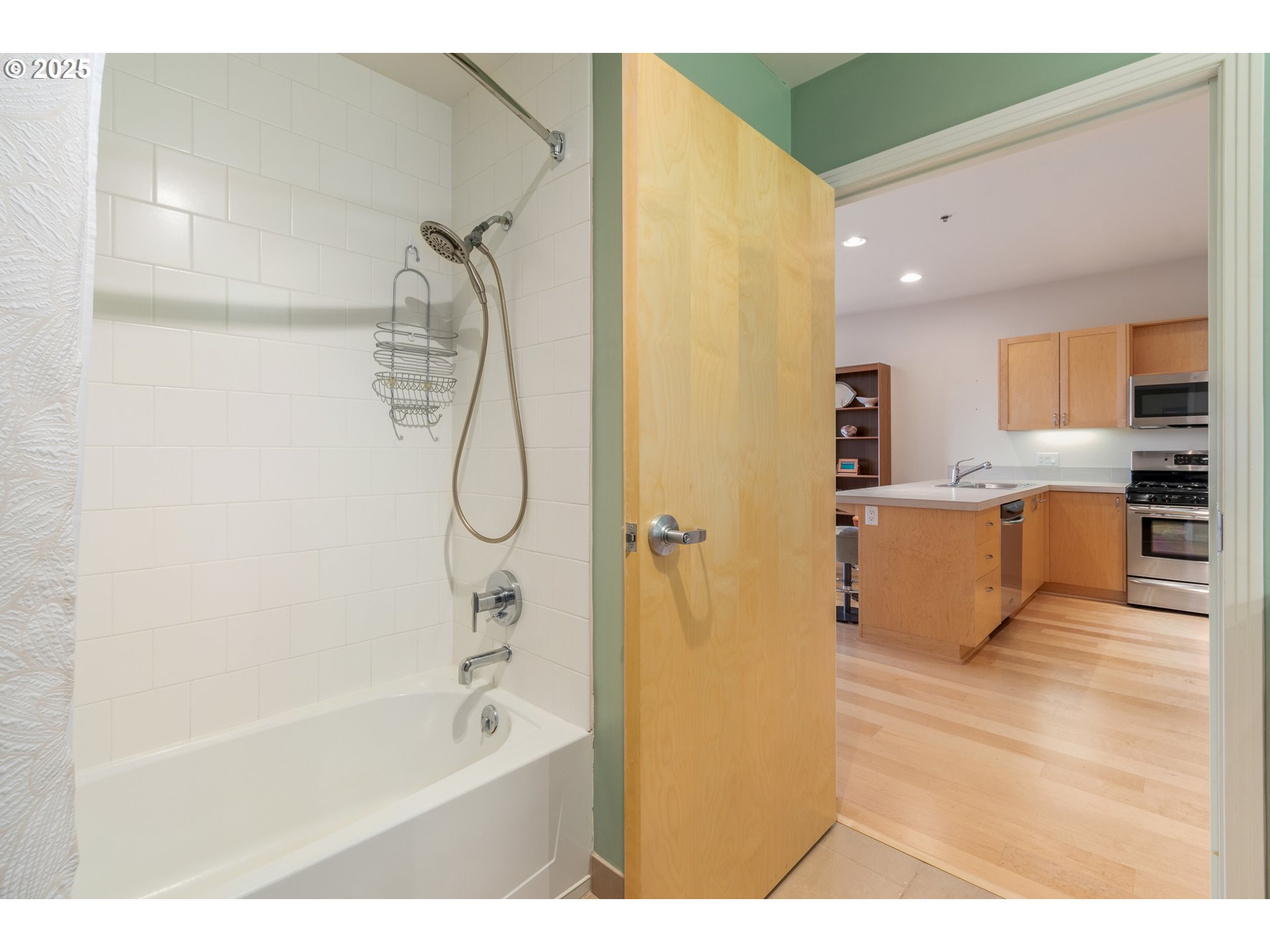 1375 Olive Street, Unit 503 Eugene, OR 97401 - Photo 16 of 29