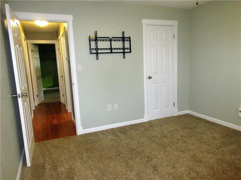 724 North Pike Road Cabot, PA 16023 - Photo 11 of 25 View from master bedroom into hallway.