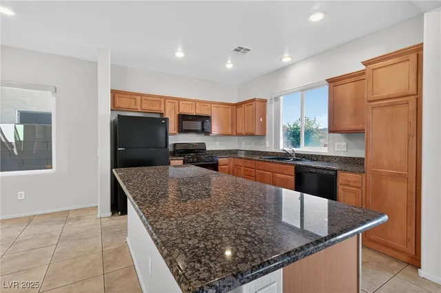 $2,000 | 8113 Celina Hills Street, Las Vegas, NV 89131